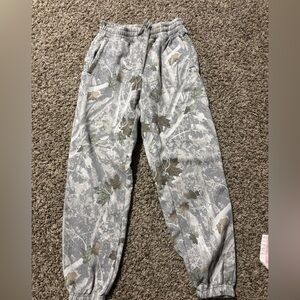 A&F camo sweatpants size S